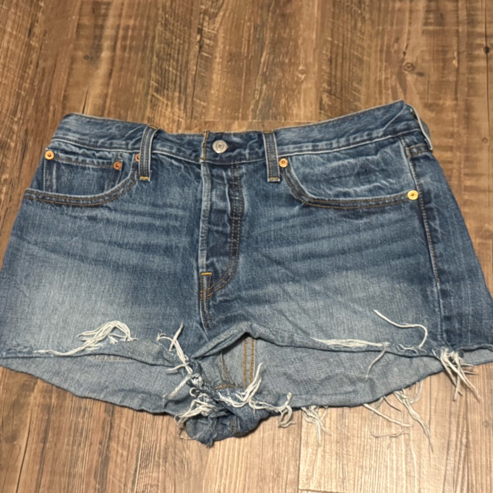 Levi’s denim shorts